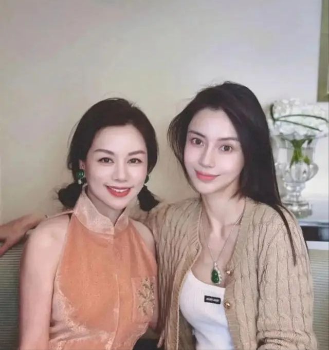 光杨颖先提出来的理由有些牵强！OG网站黄晓明离婚原因疑似曝(图1)