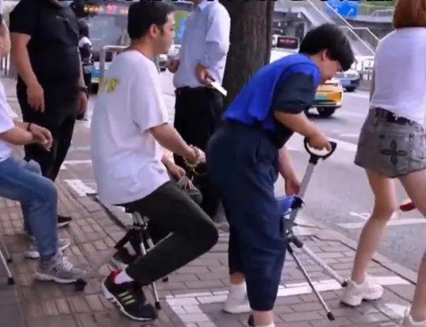 了双11爱上了“老年严选”OG真人这届脆皮年轻人抛弃(图15)